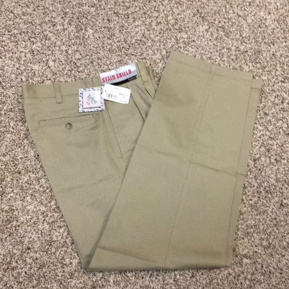NWT work pant, stain resistant